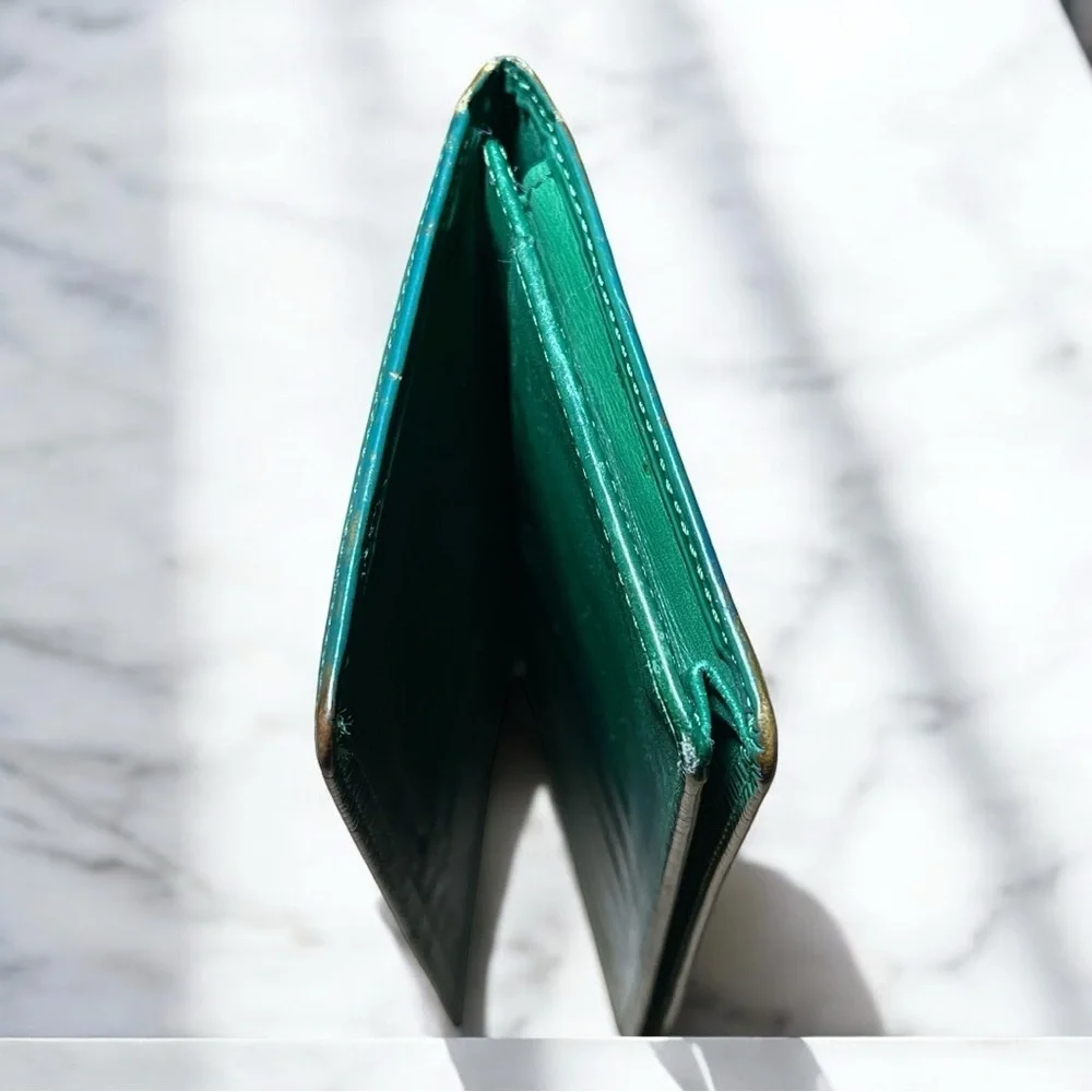 Louis Vuitton Epi wallet